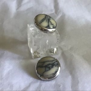 Talleres Lagunas | Howlite Clip Sterling Earrings